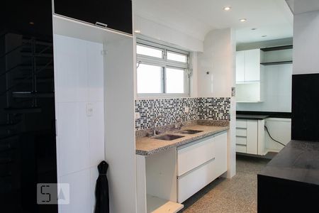 Apartamento à venda com 121m², 2 quartos e 1 vagaCOZINHA
