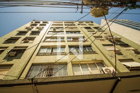 Apartamento à venda com 140m², 3 quartos e sem vaga Apartamento à venda com 140m², 3 quartos e sem vagaFachada