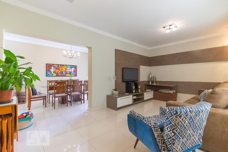 Sala de estar de casa para alugar com 4 quartos, 200m² em Jardim Chapadão, Campinas