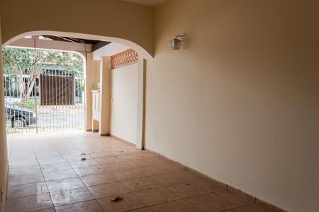 Casa à venda com 120m², 3 quartos e 3 vagas Casa à venda com 120m², 3 quartos e 3 vagasGaragem