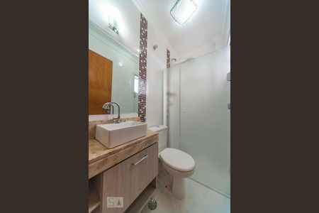 Banheiro  de apartamento à venda com 2 quartos, 100m² em Vila Camilópolis, Santo André