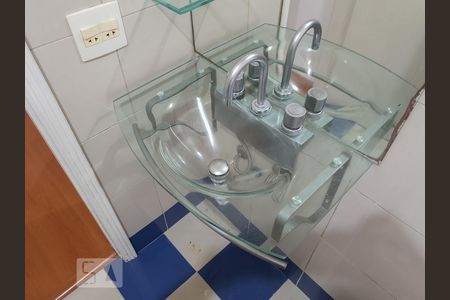 Detalhe do banheiro  de apartamento para alugar com 2 quartos, 57m² em Jardim Previdência, São Paulo