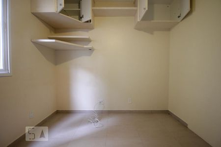 Apartamento à venda com 80m², 3 quartos e 2 vagasQuarto