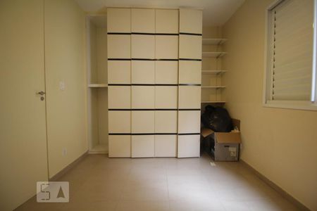 Apartamento à venda com 80m², 3 quartos e 2 vagasQuarto