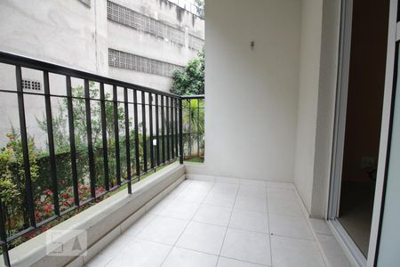 Varanda de apartamento à venda com 3 quartos, 80m² em Vila Andrade, São Paulo