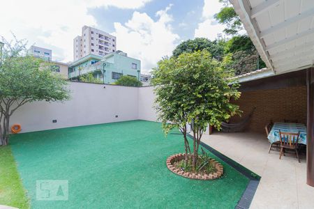 Casa para alugar com 702m², 7 quartos e 8 vagas Casa para alugar com 702m², 7 quartos e 8 vagasQuintal