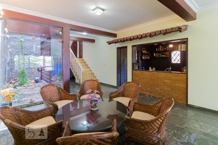 Casa para alugar com 702m², 7 quartos e 8 vagas Casa para alugar com 702m², 7 quartos e 8 vagasSalão