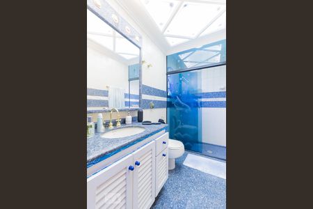 Casa para alugar com 702m², 7 quartos e 8 vagas Casa para alugar com 702m², 7 quartos e 8 vagasBanheiro da Suíte 2