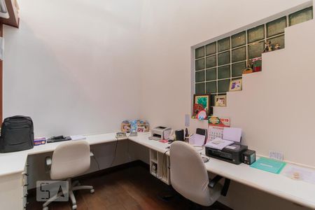 Casa para alugar com 702m², 7 quartos e 8 vagas Casa para alugar com 702m², 7 quartos e 8 vagasBiblioteca