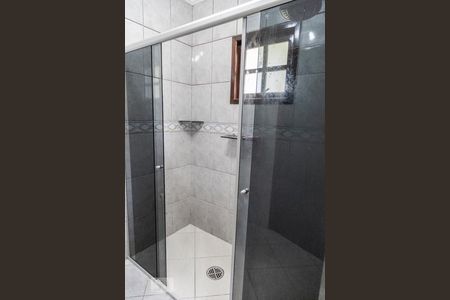 Casa à venda com 150m², 3 quartos e 4 vagas Casa à venda com 150m², 3 quartos e 4 vagasBanheiro 2