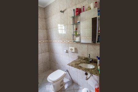 Casa à venda com 150m², 3 quartos e 4 vagas Casa à venda com 150m², 3 quartos e 4 vagasBanheiro Suíte