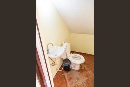 Casa à venda com 150m², 3 quartos e 4 vagas Casa à venda com 150m², 3 quartos e 4 vagasLavabo 2