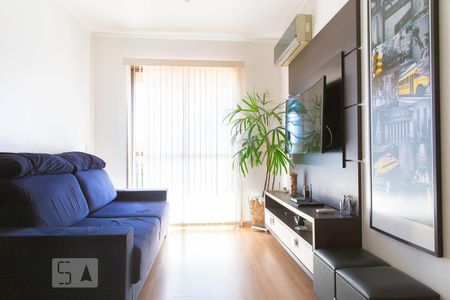 Sala de apartamento para alugar com 3 quartos, 67m² em Petrópolis, Porto Alegre
