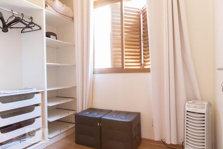 Quarto 3 de apartamento para alugar com 3 quartos, 67m² em Petrópolis, Porto Alegre