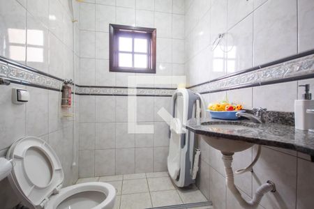 Casa à venda com 200m², 3 quartos e 6 vagas Casa à venda com 200m², 3 quartos e 6 vagasBanheiro 3