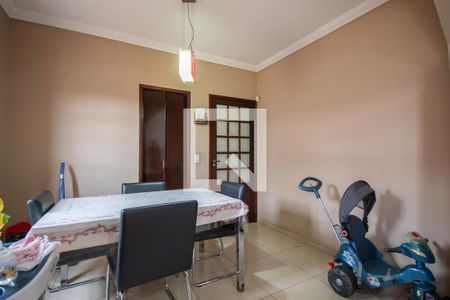 Casa à venda com 200m², 3 quartos e 6 vagas Casa à venda com 200m², 3 quartos e 6 vagasCopa