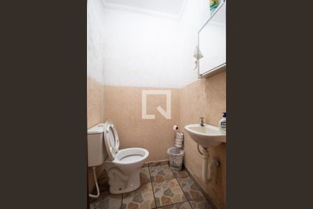 Casa à venda com 200m², 3 quartos e 6 vagas Casa à venda com 200m², 3 quartos e 6 vagasBanheiro de serviço