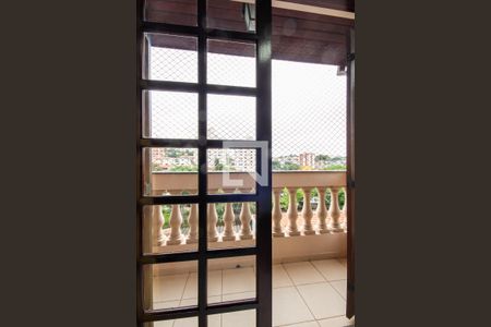 Casa à venda com 200m², 3 quartos e 6 vagas Casa à venda com 200m², 3 quartos e 6 vagasSacada da Suíte 2