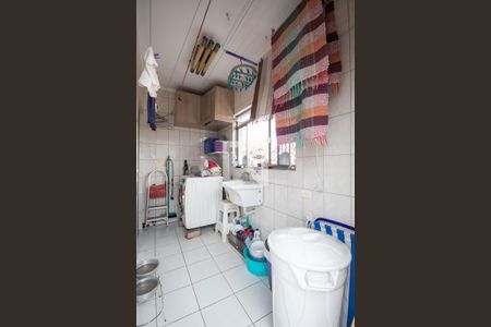 Casa à venda com 200m², 3 quartos e 6 vagas Casa à venda com 200m², 3 quartos e 6 vagasÁrea de Serviço