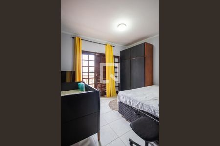 Casa à venda com 200m², 3 quartos e 6 vagas Casa à venda com 200m², 3 quartos e 6 vagasSuíte 2