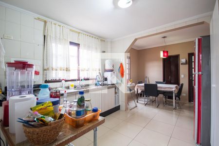 Casa à venda com 200m², 3 quartos e 6 vagas Casa à venda com 200m², 3 quartos e 6 vagasCozinha