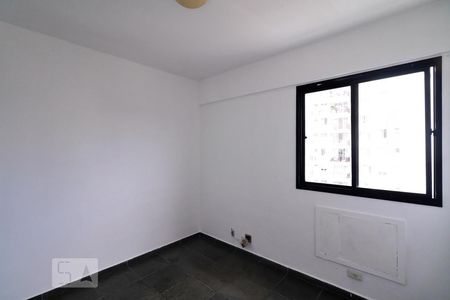 Quarto de apartamento para alugar com 2 quartos, 70m² em Recreio dos Bandeirantes, Rio de Janeiro