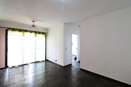 Sala de apartamento para alugar com 2 quartos, 70m² em Recreio dos Bandeirantes, Rio de Janeiro