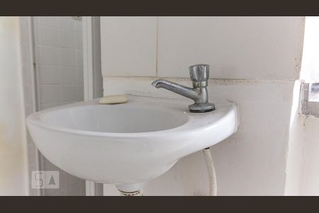 Banheiro - Torneira de casa para alugar com 1 quarto, 18m² em Bosque da Saúde, São Paulo