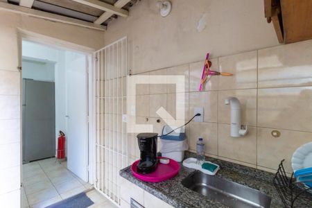 Casa à venda com 220m², 4 quartos e 1 vaga Casa à venda com 220m², 4 quartos e 1 vagaLavanderia