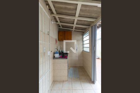 Casa à venda com 220m², 4 quartos e 1 vaga Casa à venda com 220m², 4 quartos e 1 vagaLavanderia