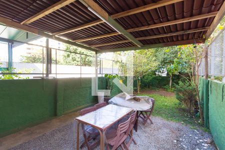 Casa à venda com 220m², 4 quartos e 1 vaga Casa à venda com 220m², 4 quartos e 1 vagaÁrea comum