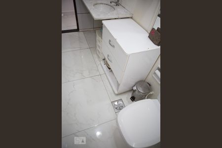 Banheiro de apartamento à venda com 3 quartos, 86m² em Estrela Dalva, Belo Horizonte