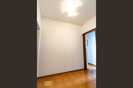 Escadas de casa à venda com 3 quartos, 328m² em Rudge Ramos, São Bernardo do Campo