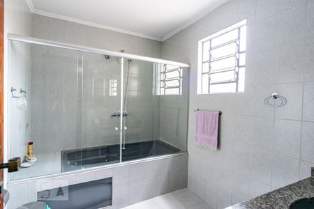 Banheiro da Suíte de casa à venda com 3 quartos, 328m² em Rudge Ramos, São Bernardo do Campo