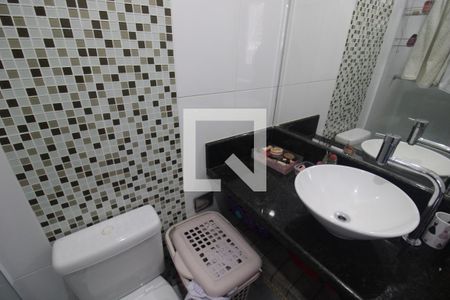 Casa à venda com 130m², 3 quartos e 4 vagasQuarto 2 - Banheiro