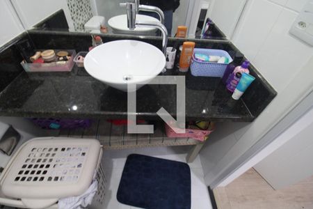 Casa à venda com 130m², 3 quartos e 4 vagasQuarto 2 - Banheiro