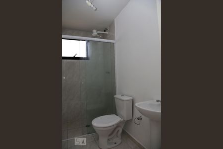 Banheiro de apartamento à venda com 2 quartos, 88m² em Jardim Maria Rosa, Taboão da Serra