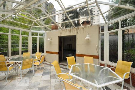 Apartamento à venda com 49m², 1 quarto e 2 vagasChurrasqueira