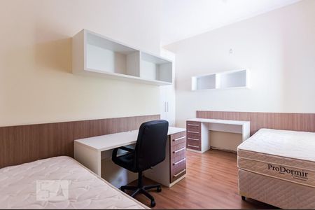 Casa à venda com 350m², 10 quartos e 5 vagasSuíte 2