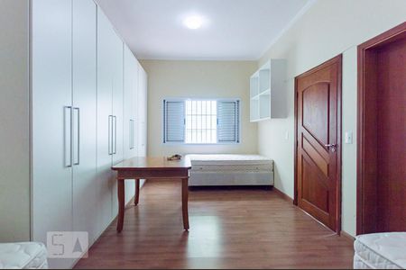 Casa à venda com 350m², 10 quartos e 5 vagasSuíte 1