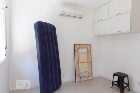 Quarto  de apartamento à venda com 2 quartos, 65m² em Vila Ipiranga, Porto Alegre