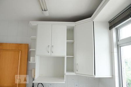 Apartamento à venda com 182m², 4 quartos e 2 vagasCozinha