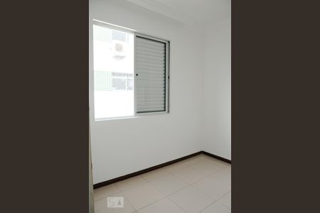 Apartamento à venda com 182m², 4 quartos e 2 vagasQuarto 2