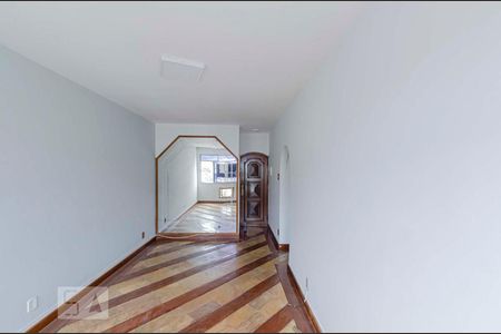 Apartamento à venda com 75m², 2 quartos e 1 vagaSala