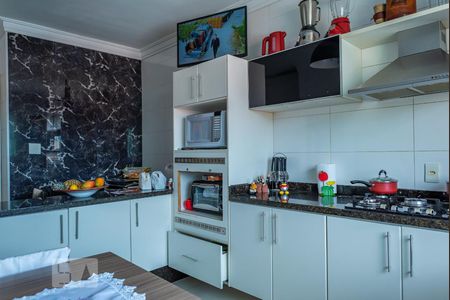 Casa à venda com 260m², 3 quartos e 5 vagas Casa à venda com 260m², 3 quartos e 5 vagasCozinha