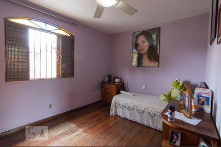 Casa à venda com 344m², 4 quartos e 3 vagasQuarto 4