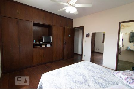 Casa à venda com 344m², 4 quartos e 3 vagasQuarto 3 - Suíte