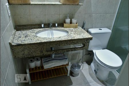 Studio à venda com 34m², 1 quarto e 1 vaga Studio à venda com 34m², 1 quarto e 1 vagaBanheiro