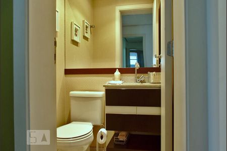 Apartamento para alugar com 137m², 3 quartos e 3 vagas Apartamento para alugar com 137m², 3 quartos e 3 vagasLavabo
