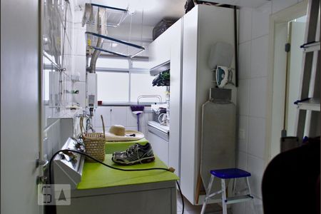 Apartamento para alugar com 137m², 3 quartos e 3 vagas Apartamento para alugar com 137m², 3 quartos e 3 vagasÁrea de Serviço